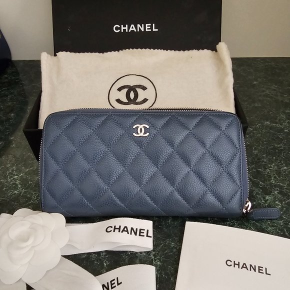 CHANEL CLASSIC LONG ZIPPED WALLET